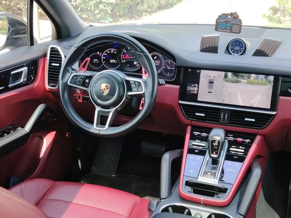 Car image 25