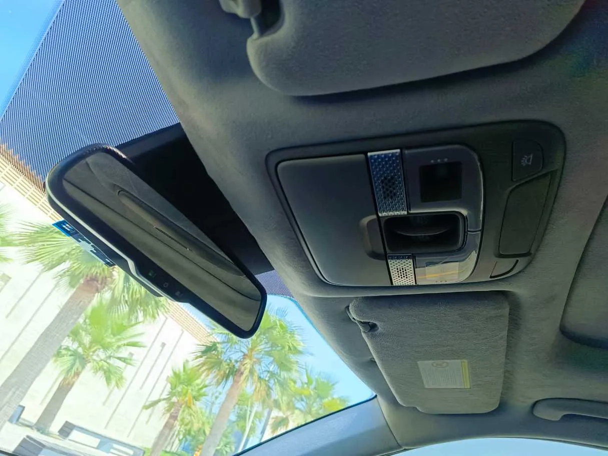 Car image 36