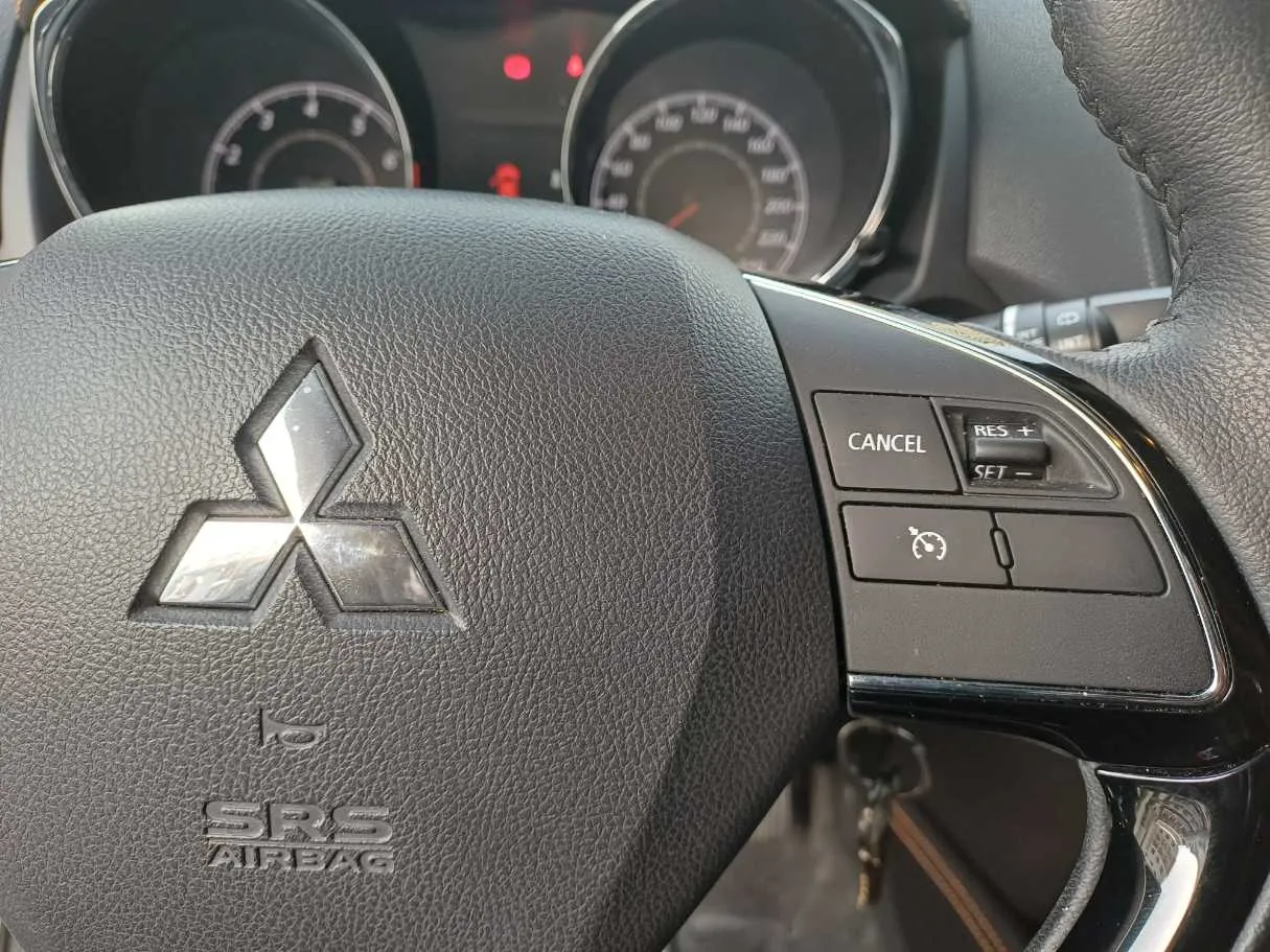 Car image 22