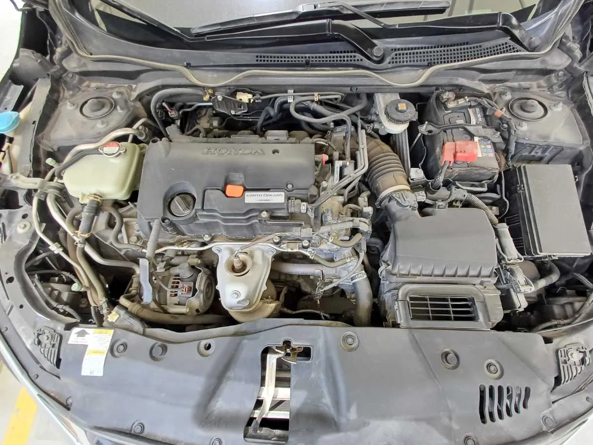 Car image 20
