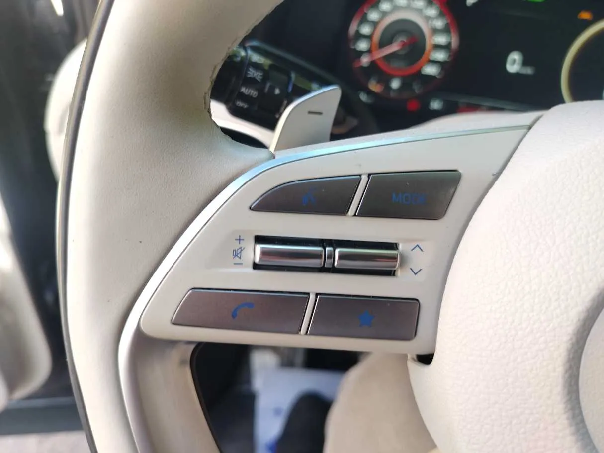 Car image 45