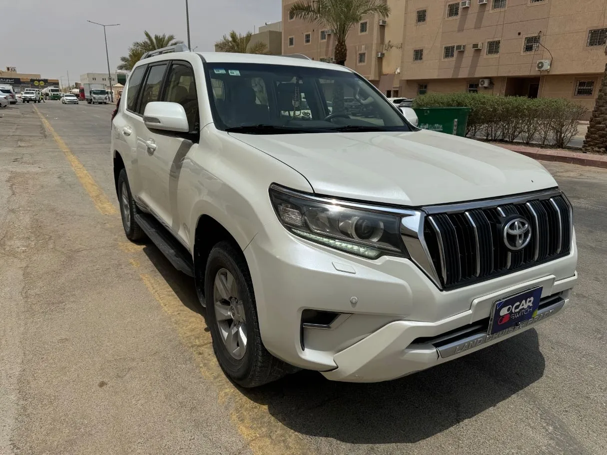 Car image 3
