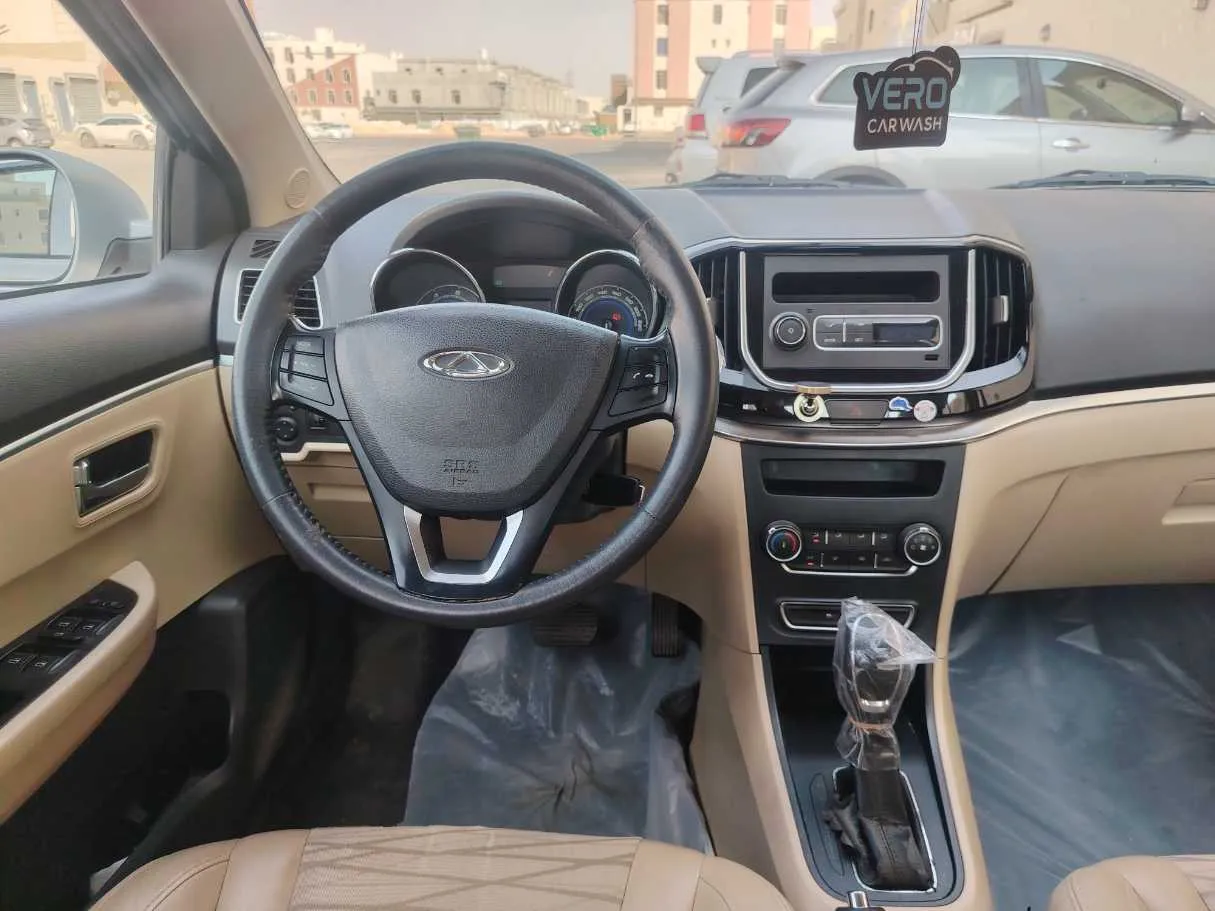 Car image 20