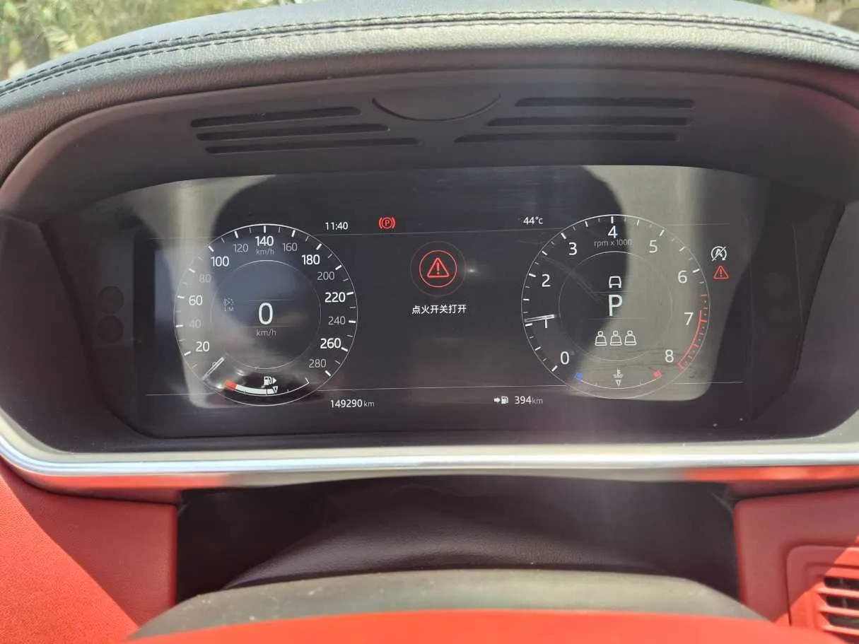 Car image 18