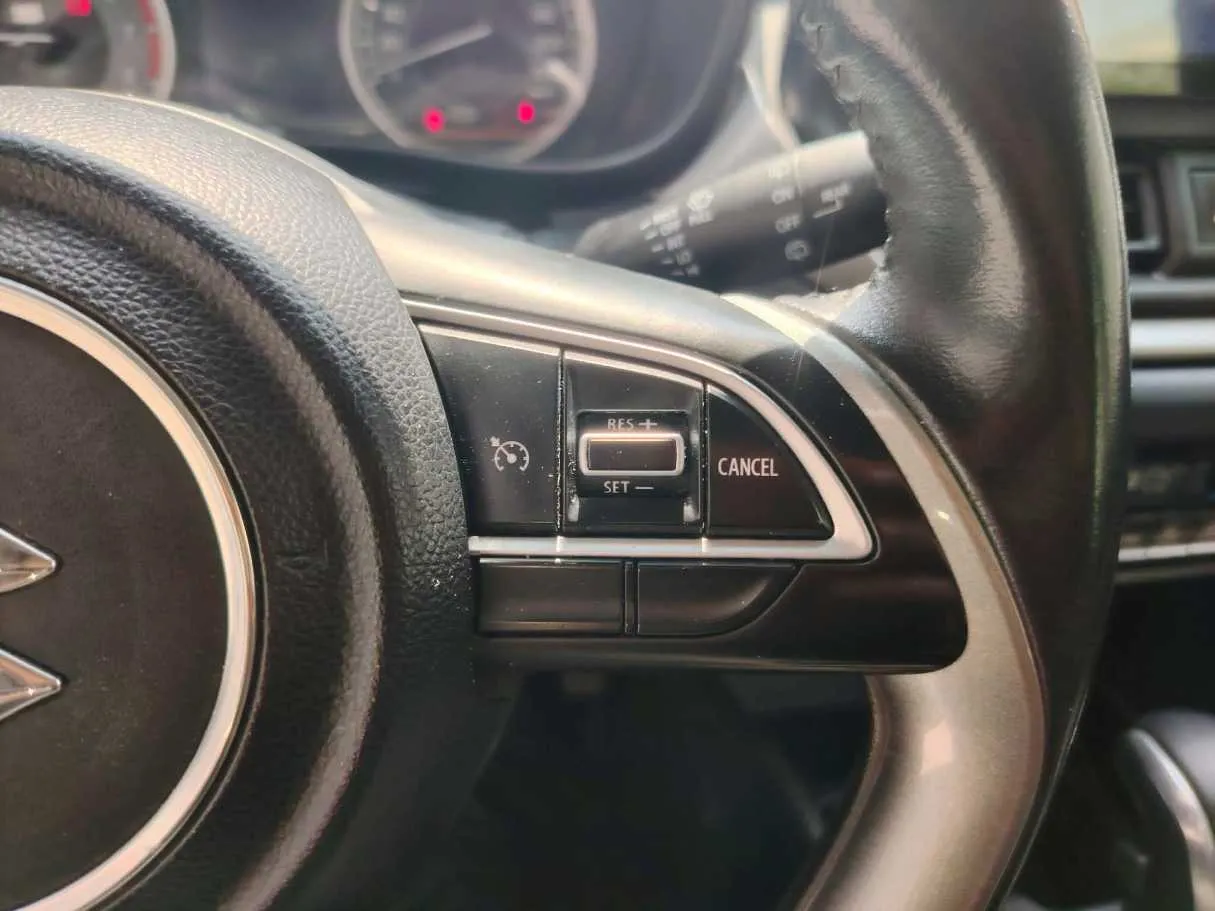 Car image 34