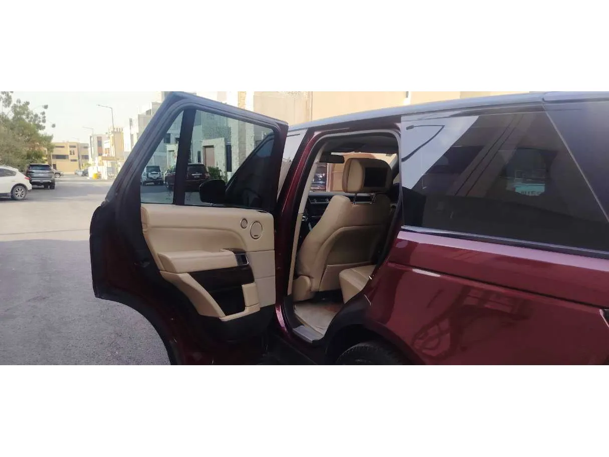 Car image 8