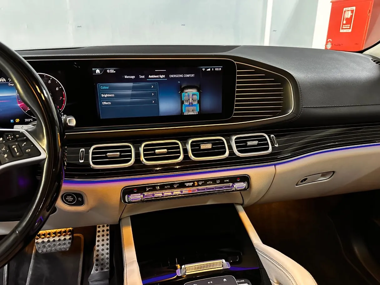 Car image 22