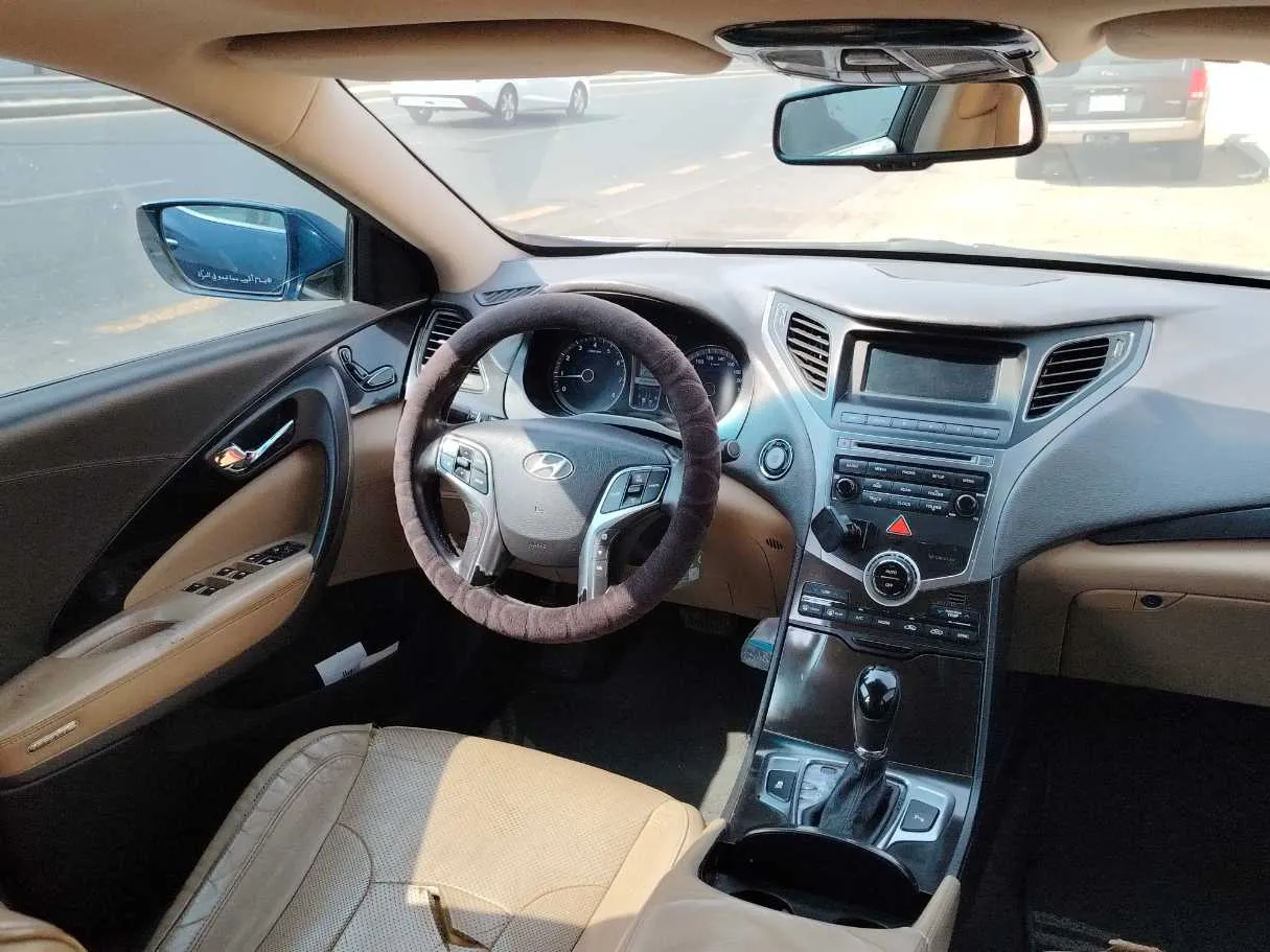 Car image 21