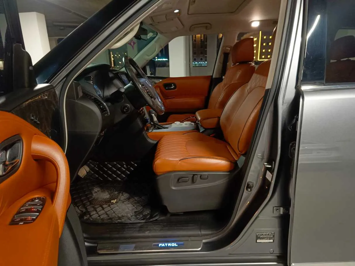 Car image 15
