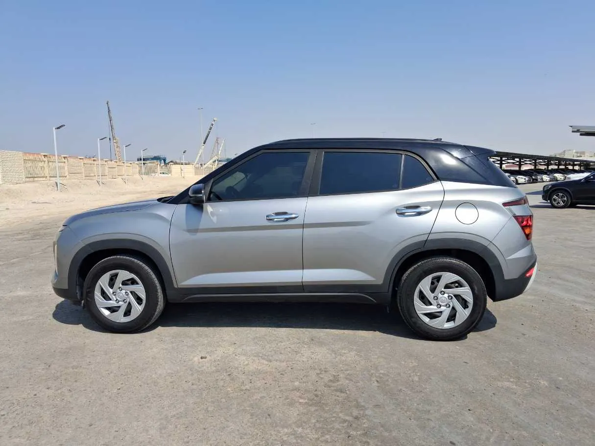 Car image 8