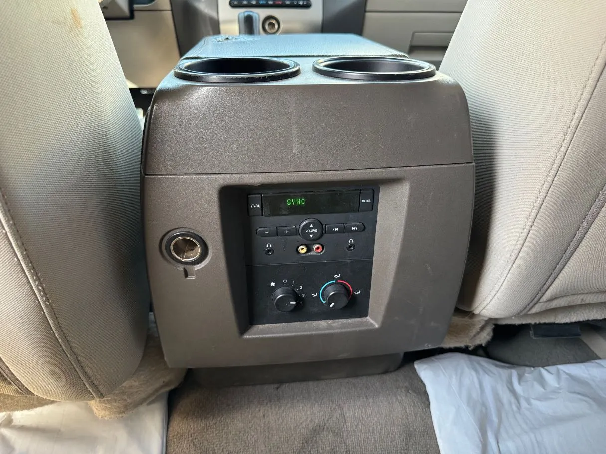 Car image 23