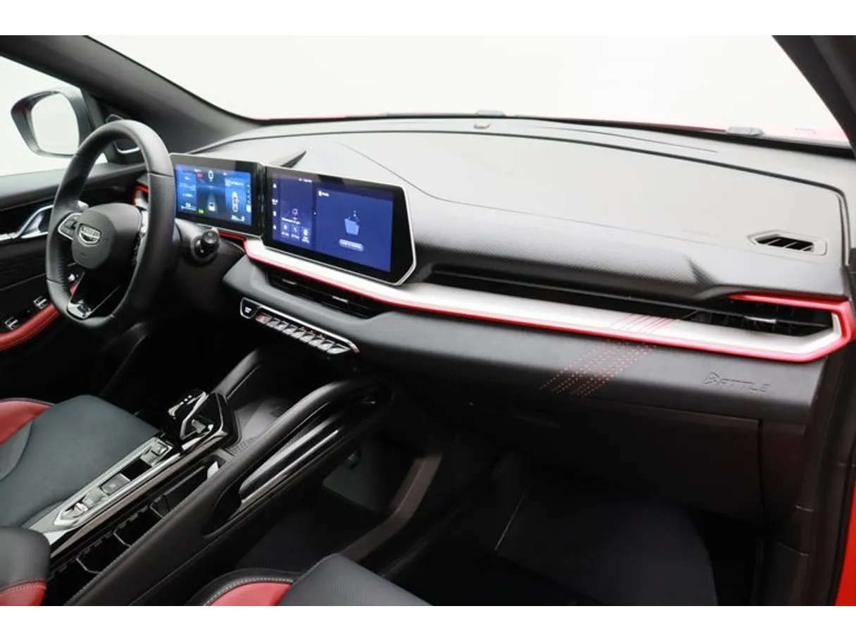 Car image 10