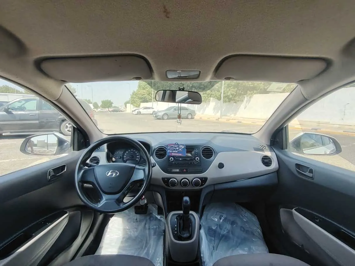 Car image 17