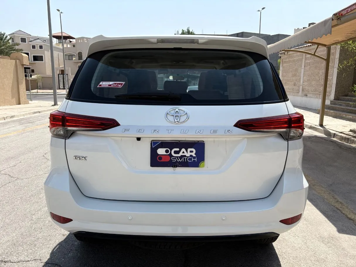 Car image 6
