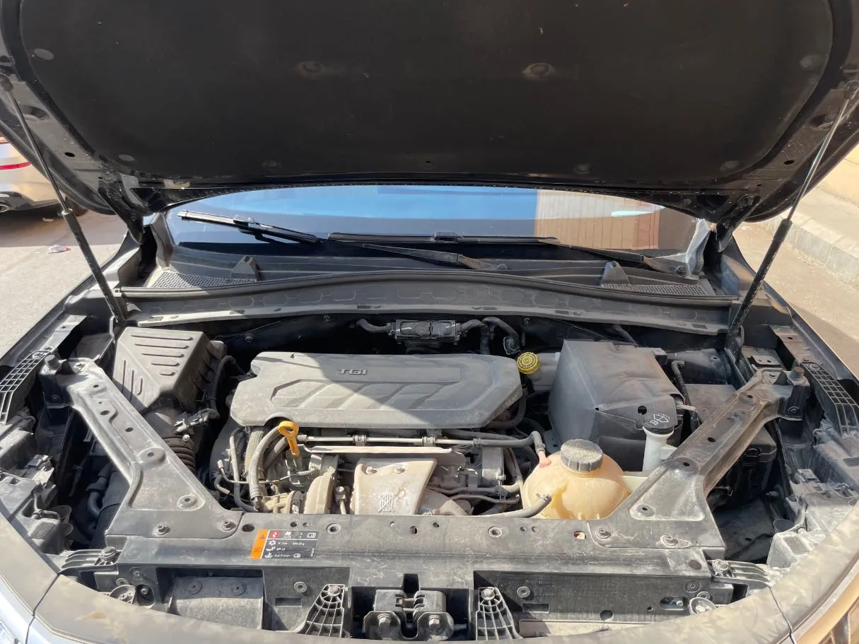 Car image 26