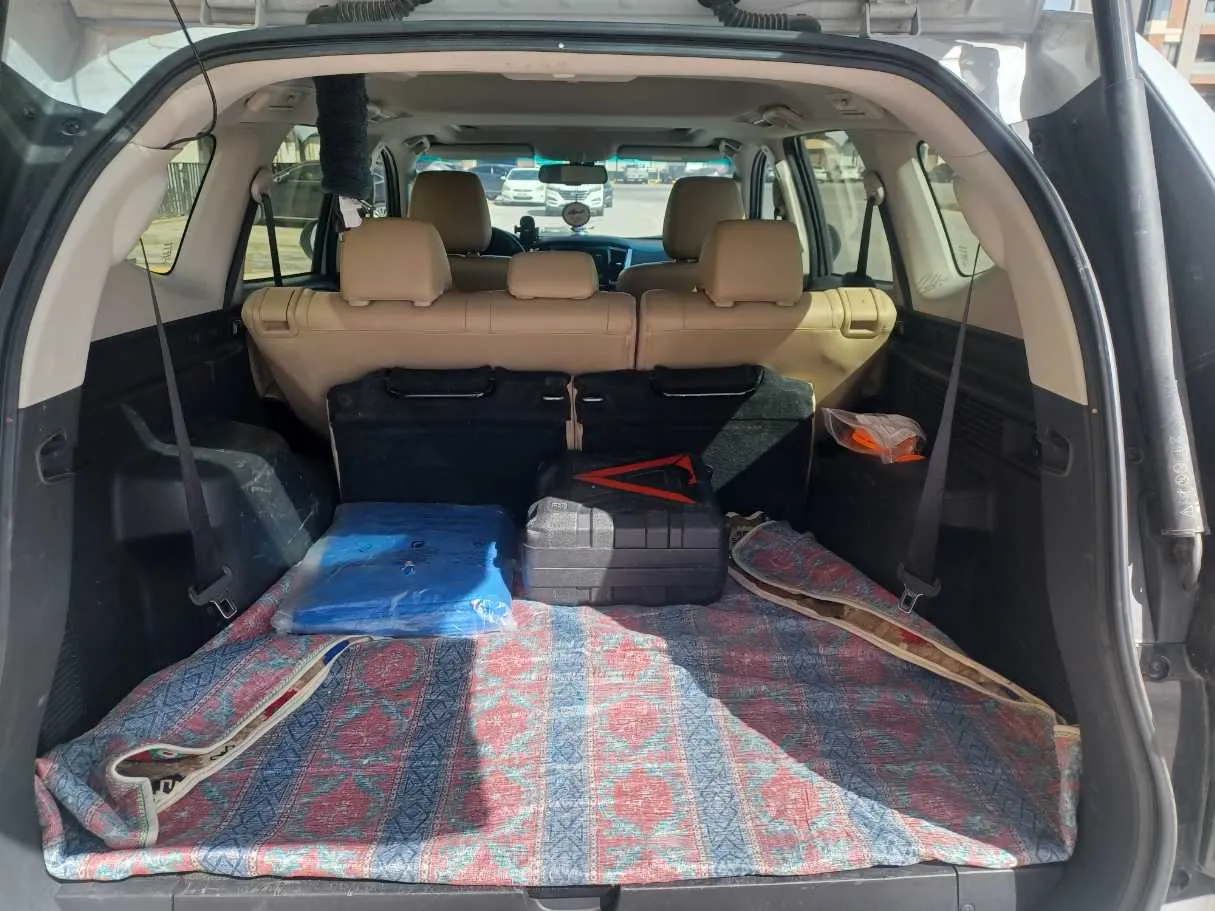 Car image 21
