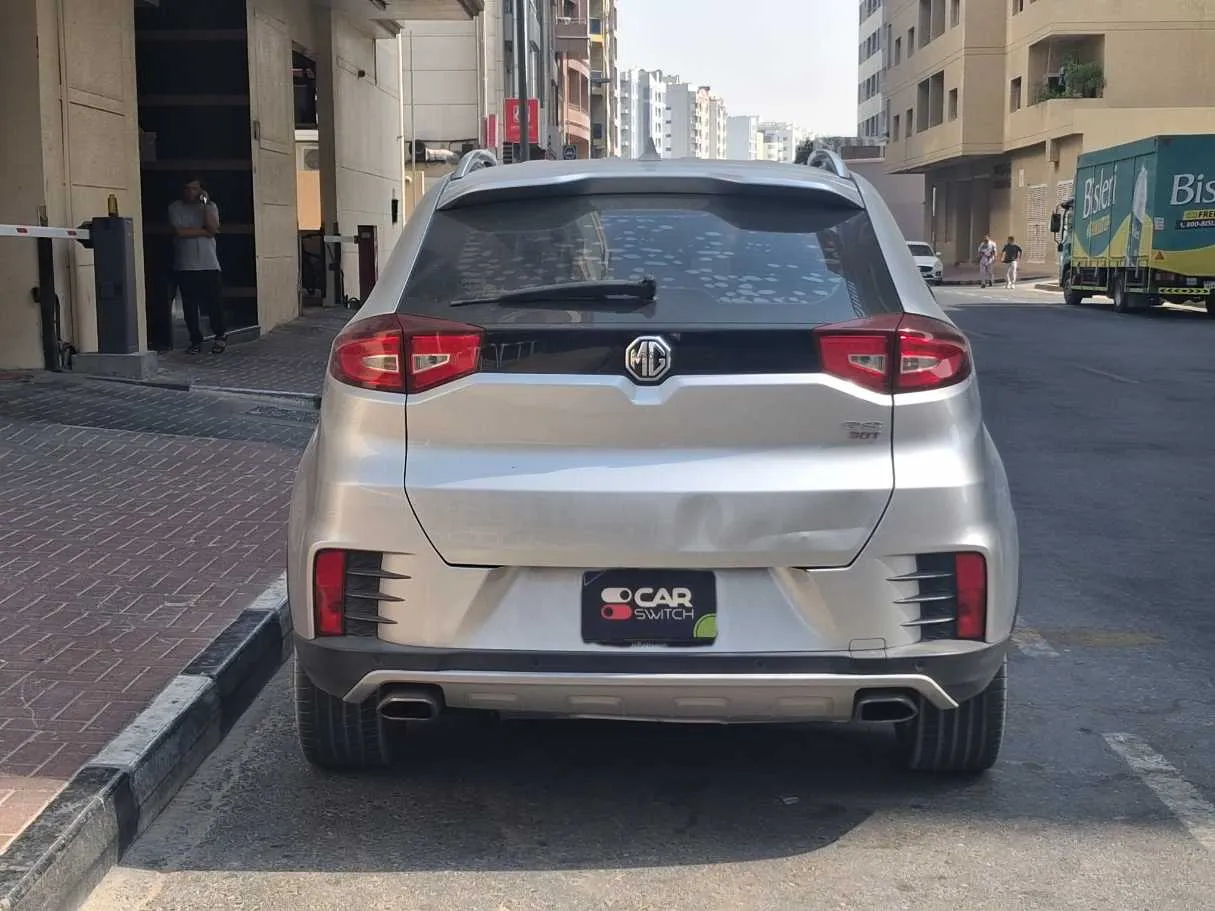 Car image 6