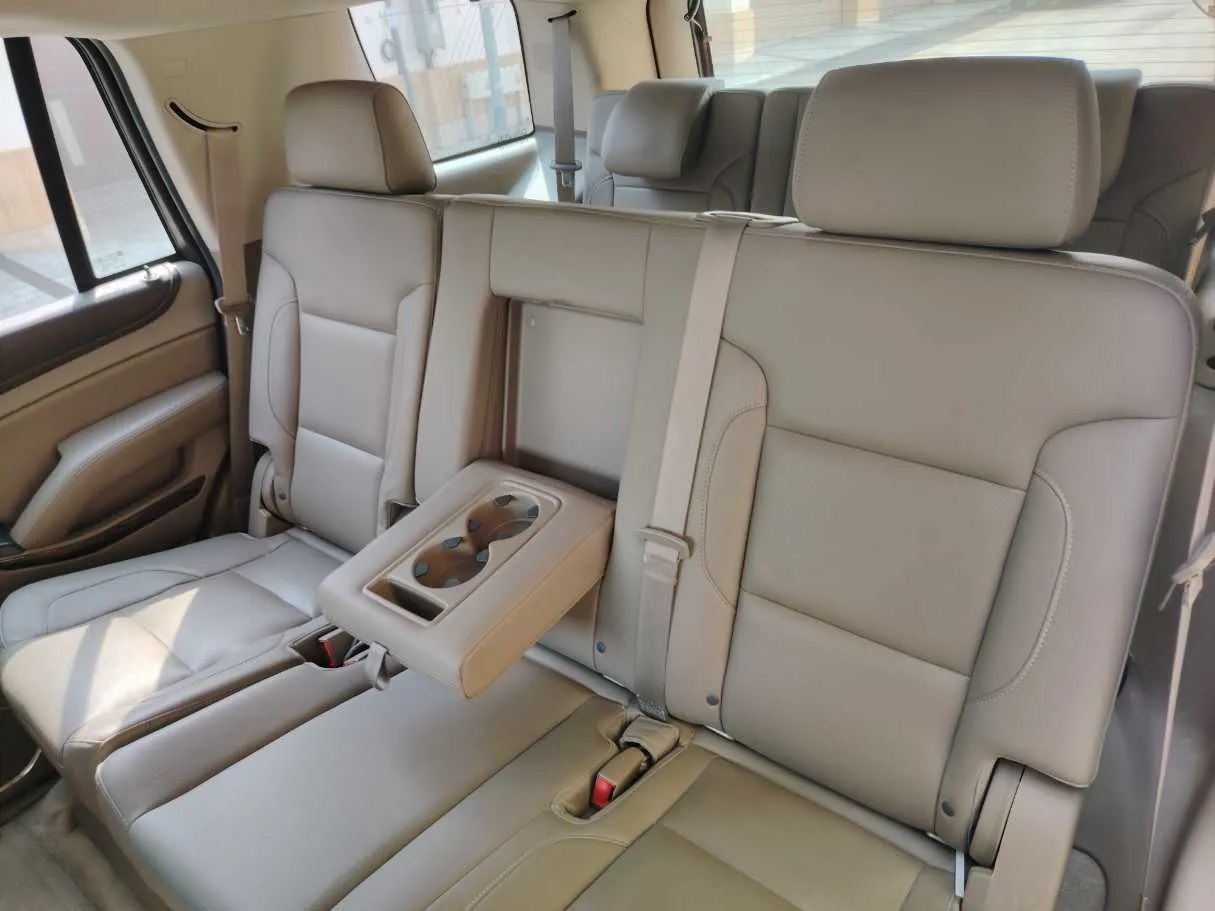 Car image 15