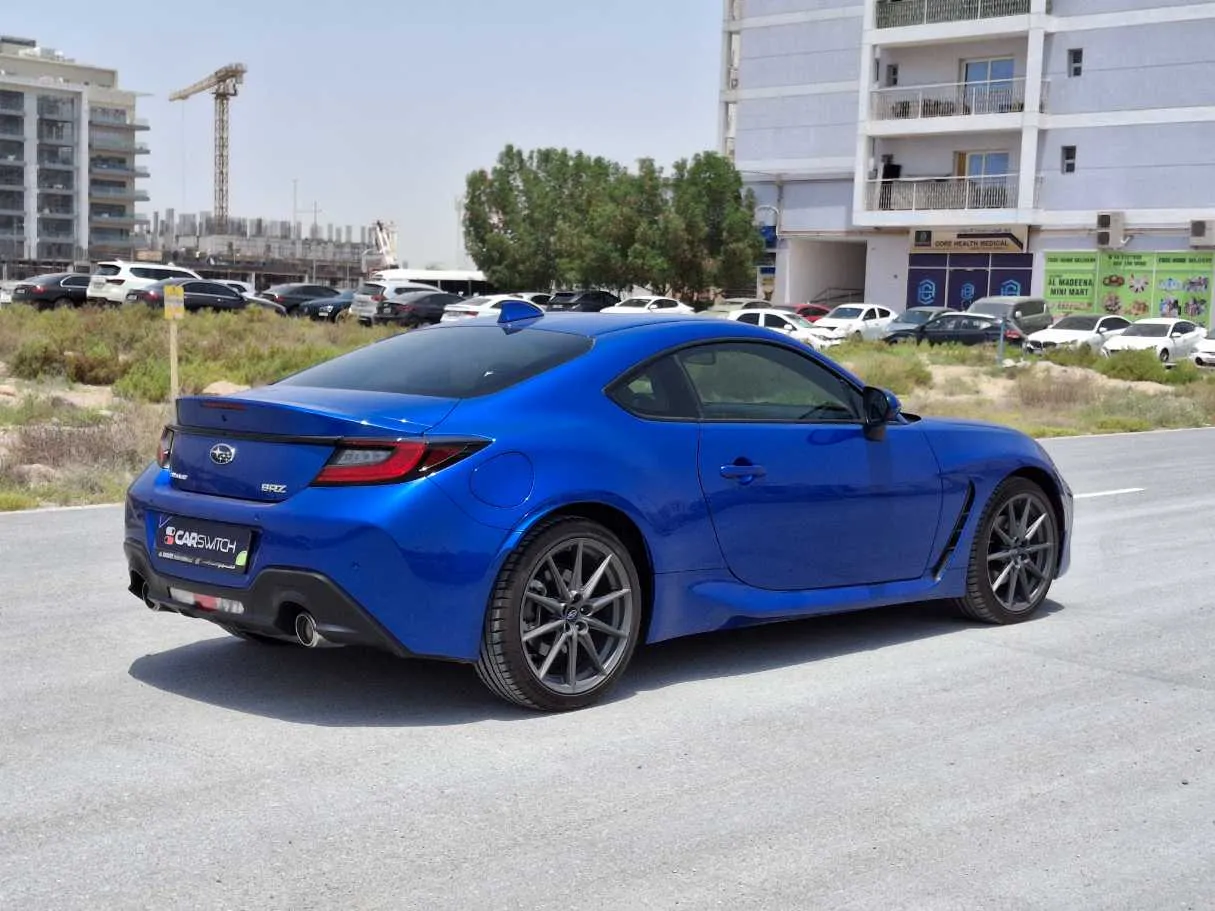 Car image 5