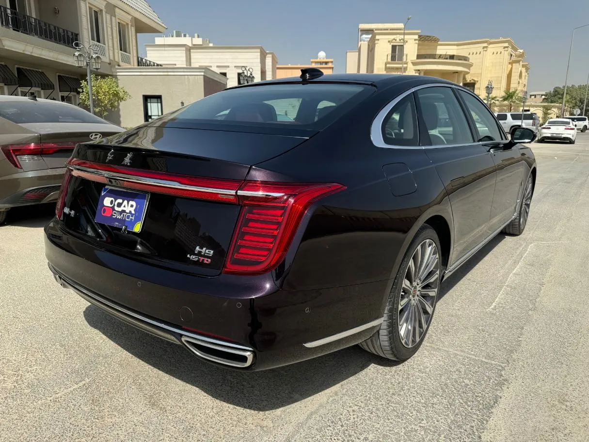 Car image 5