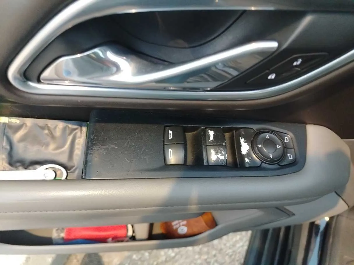 Car image 45