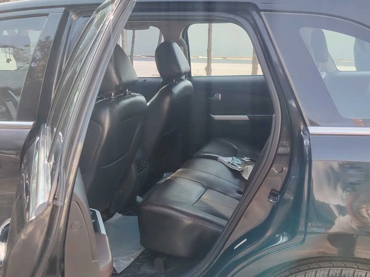 Car image 17