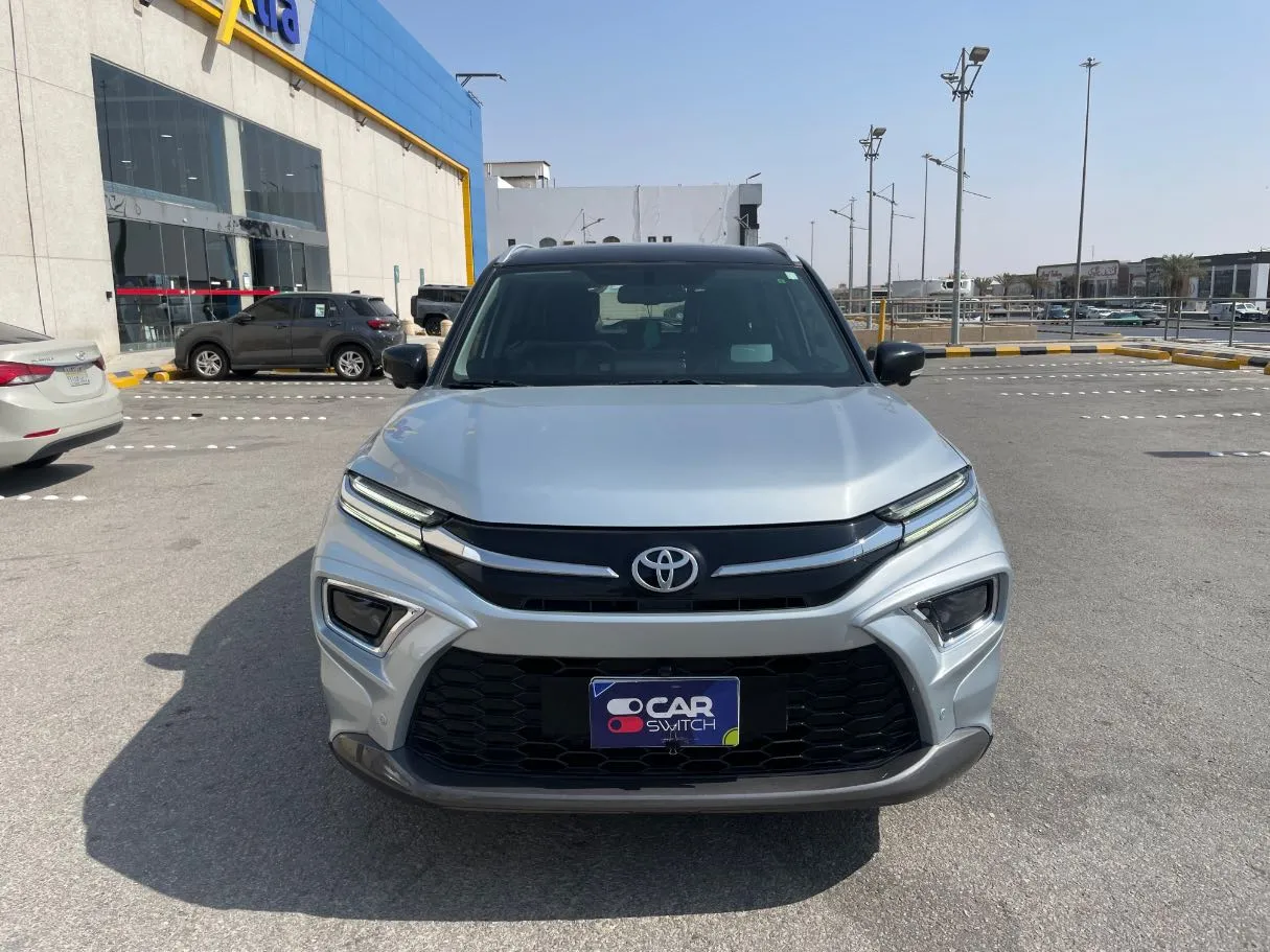 Car image 2