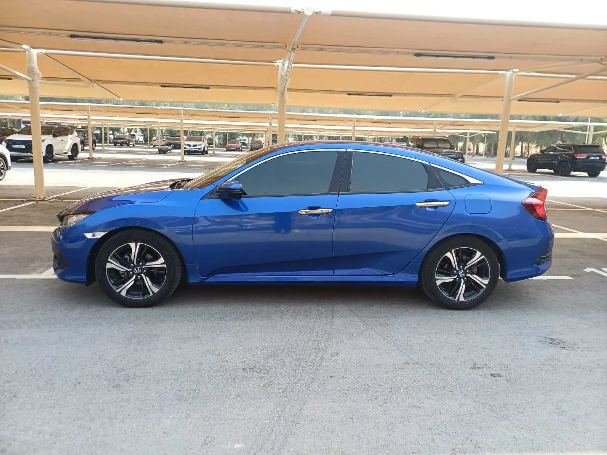 Car image 8
