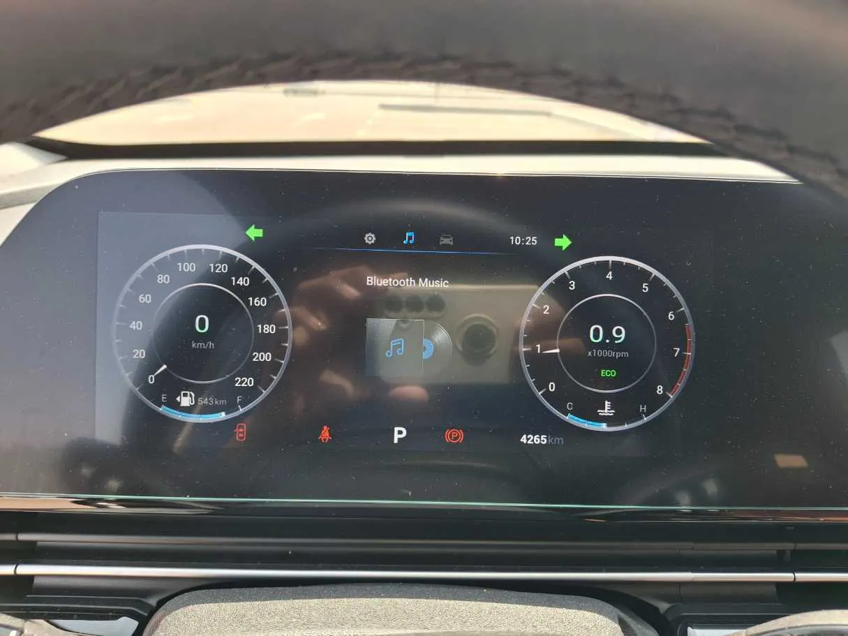 Car image 18