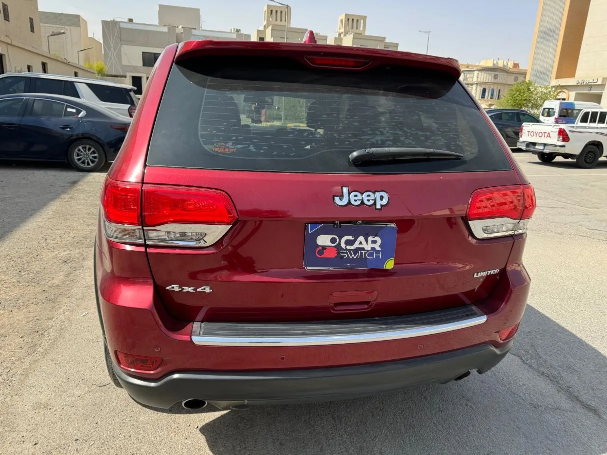 Car image 6