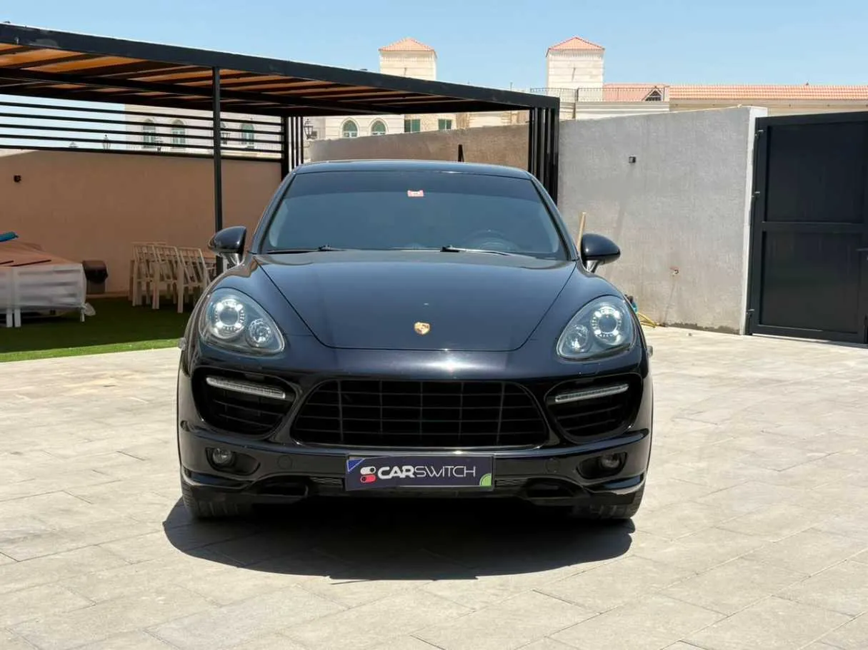 Car image 2