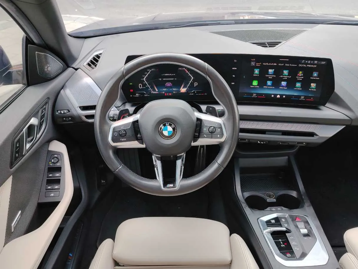 Car image 25