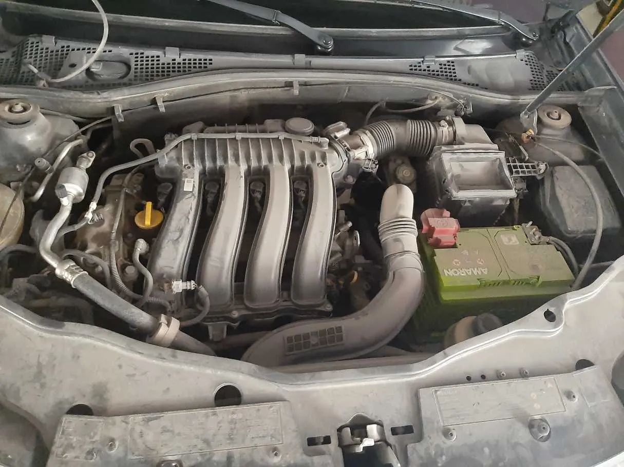 Car image 19