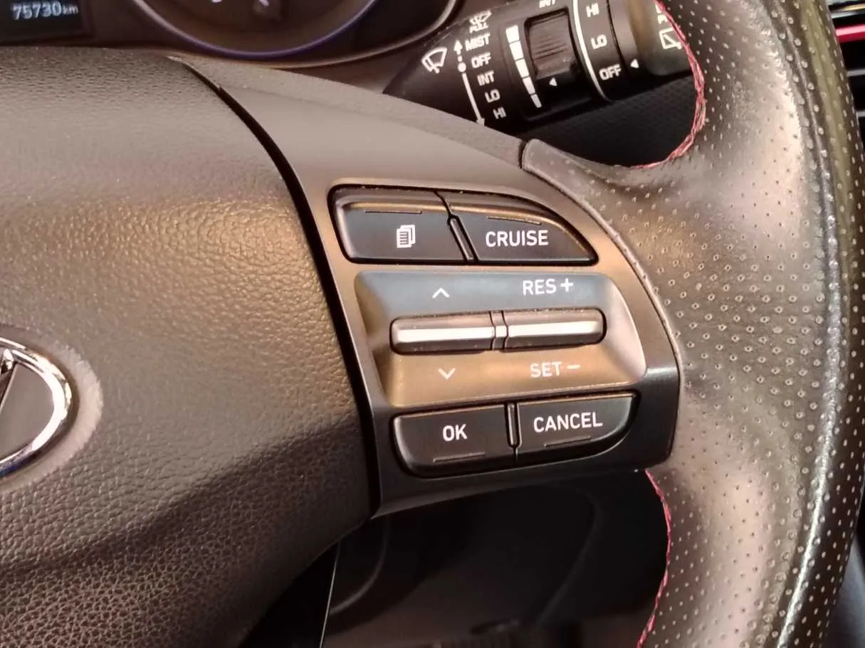Car image 26