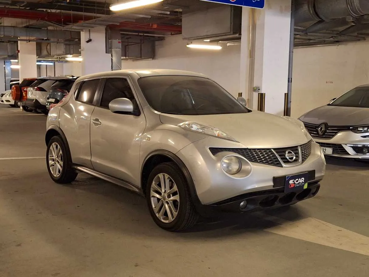 Car image 4