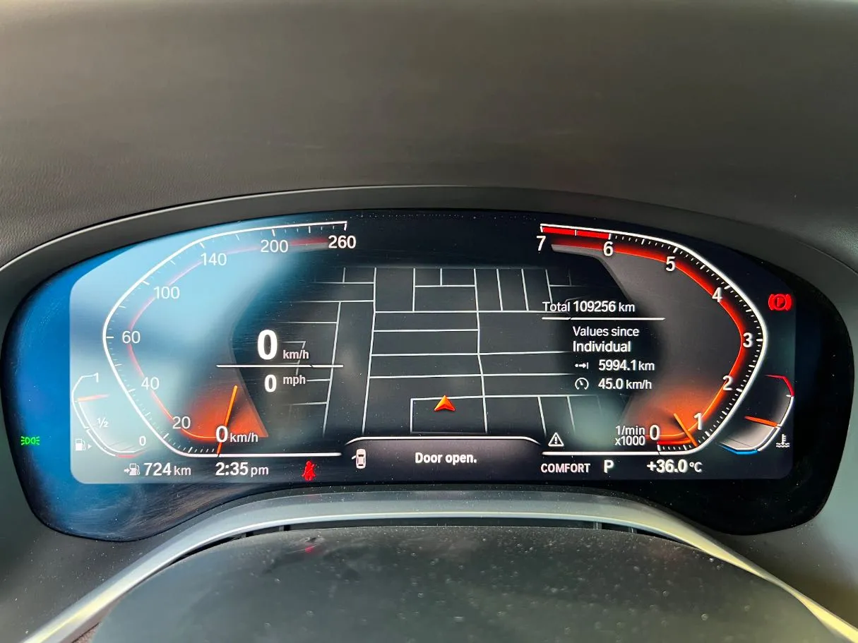 Car image 22