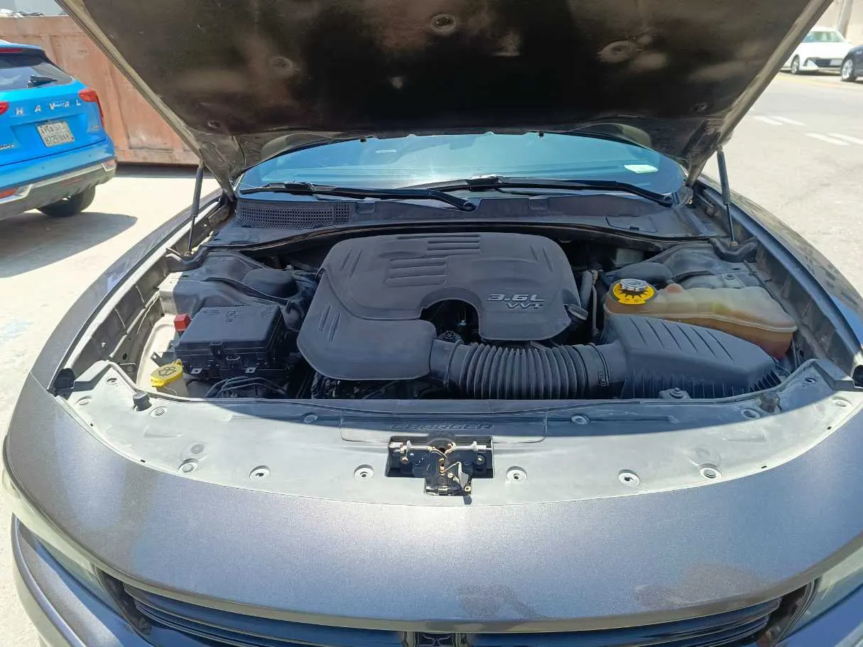 Car image 35