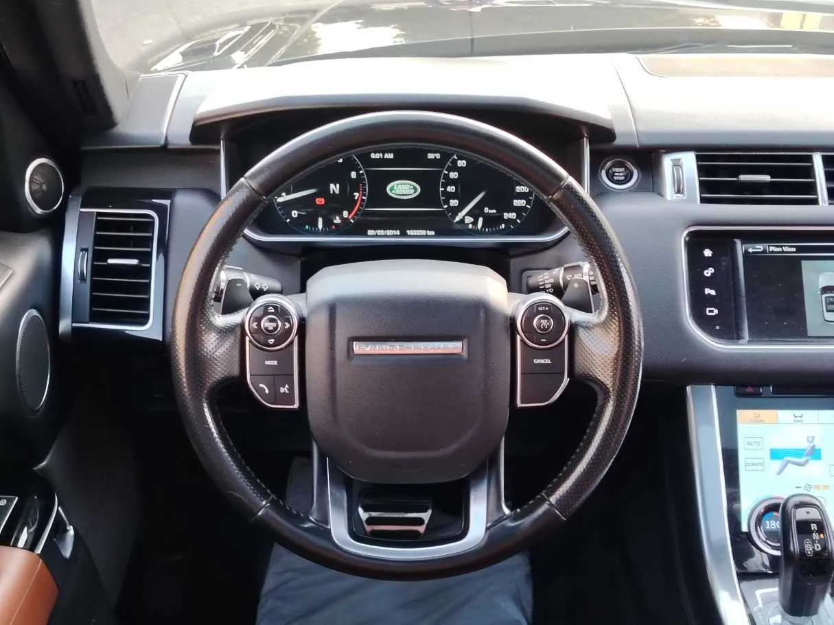 Car image 23