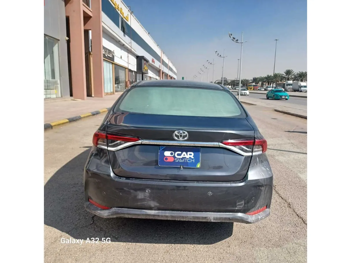 Car image 6
