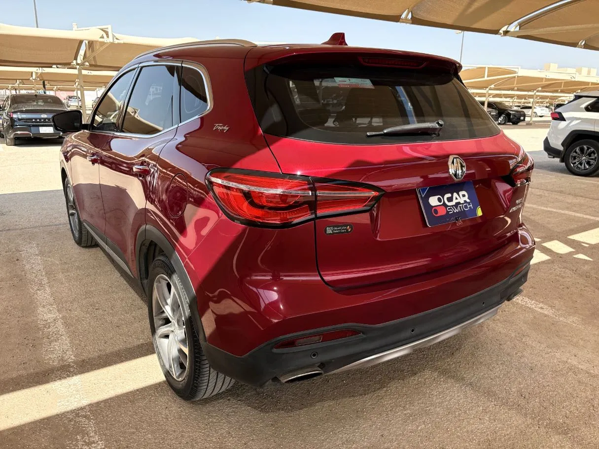 Car image 7