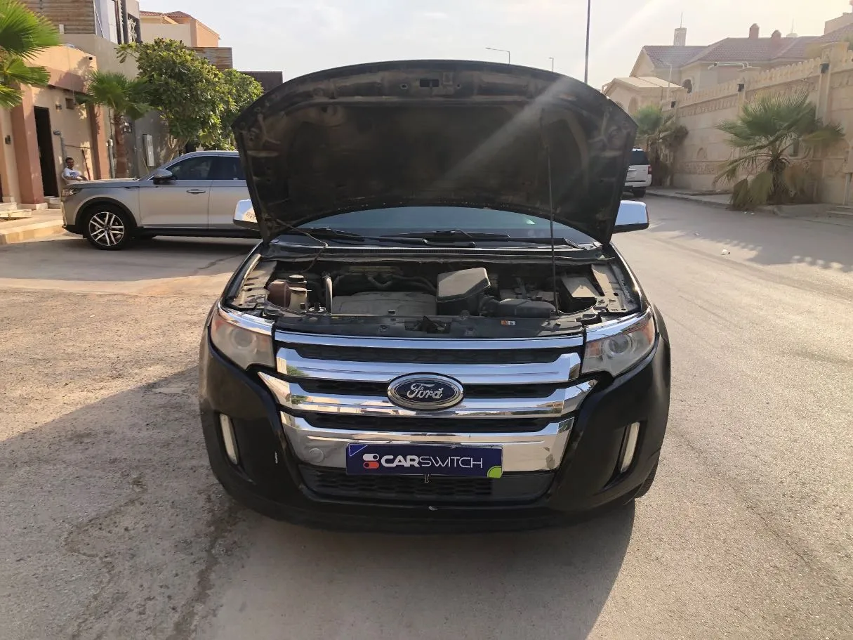 Car image 24