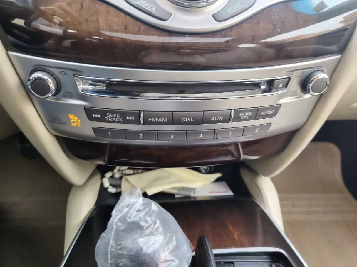 Car image 21