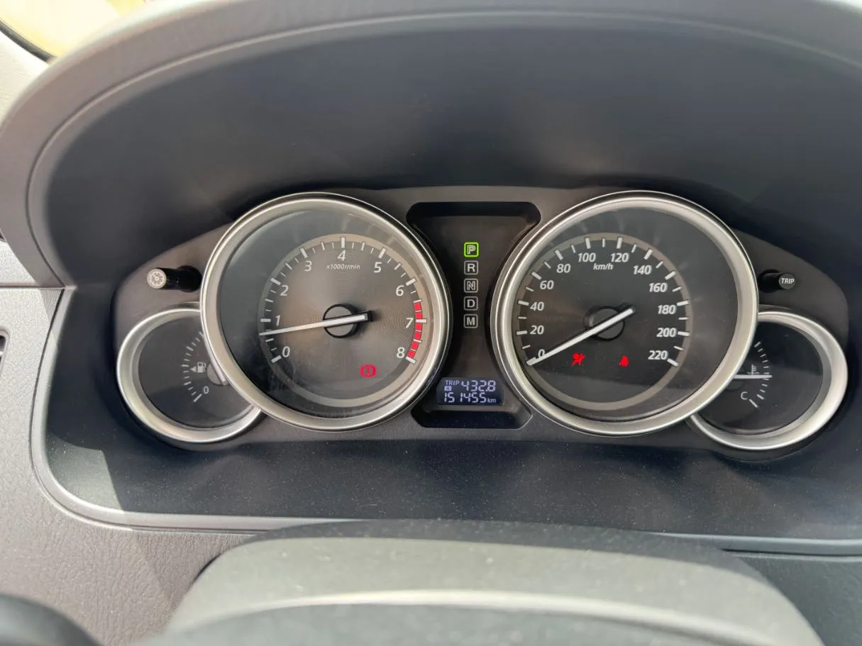 Car image 17