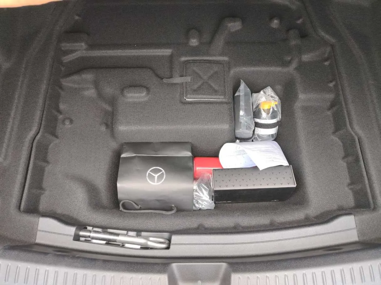 Car image 37