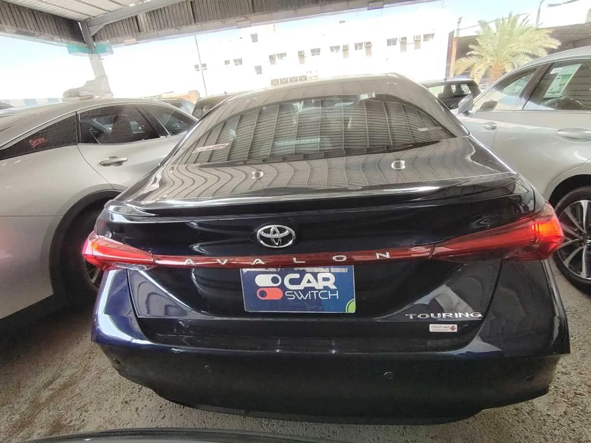 Car image 5