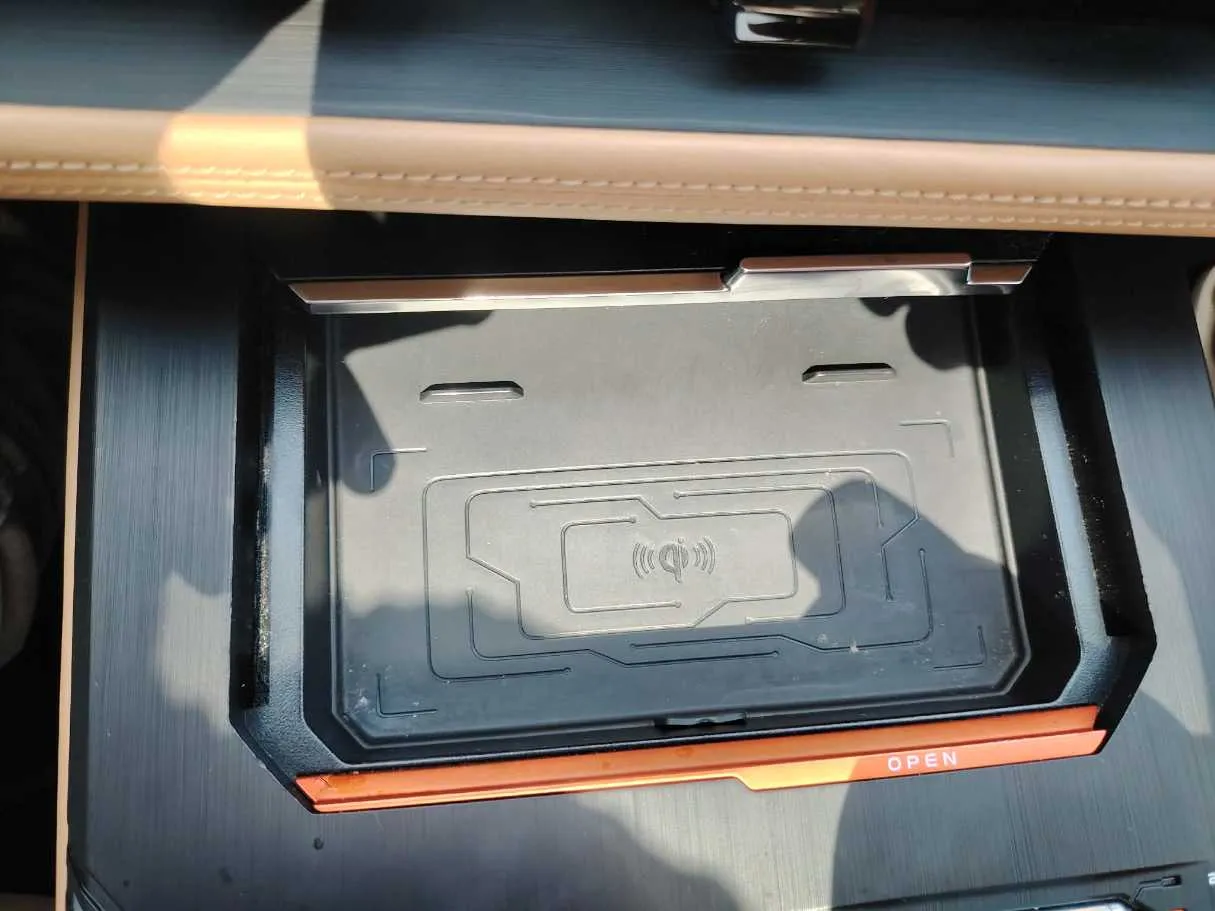 Car image 38
