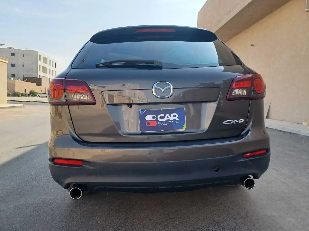 Car image 6