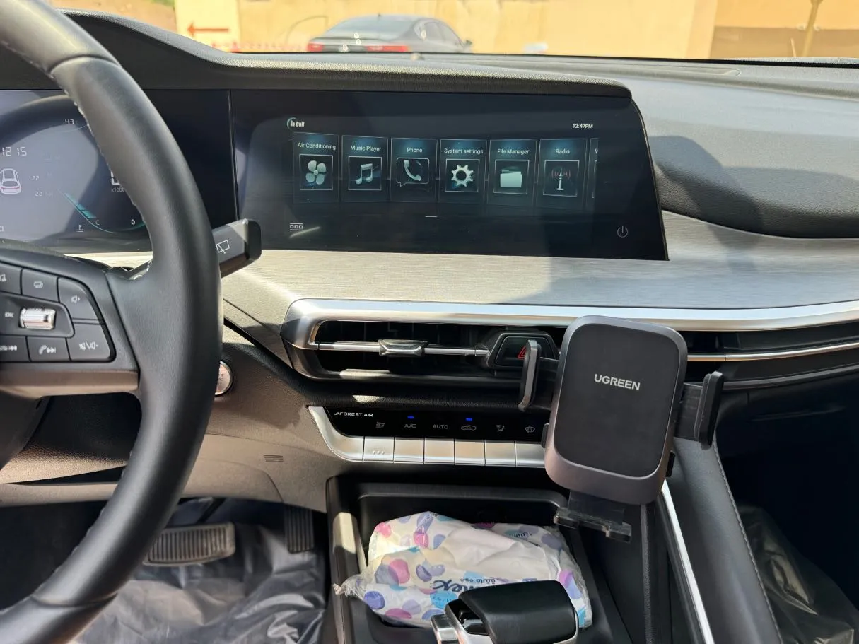 Car image 20
