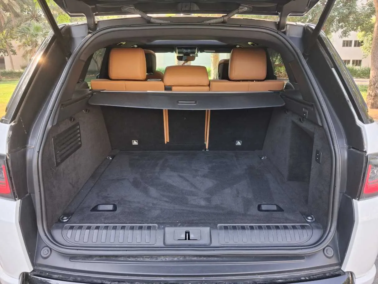 Car image 21