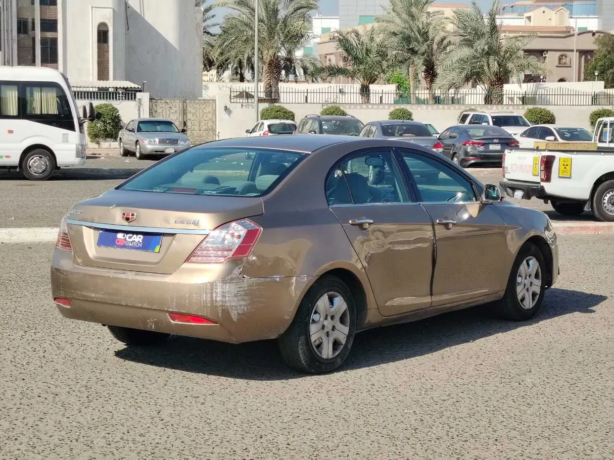 Car image 5